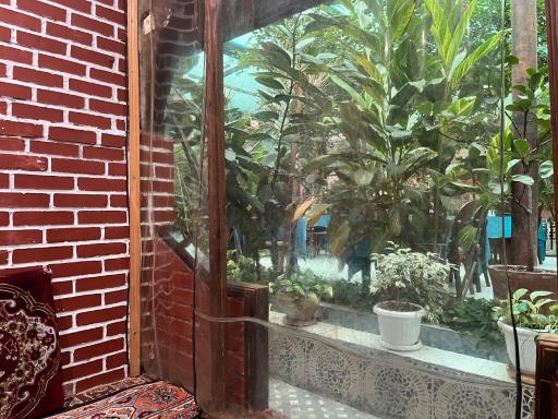 عکس رستوران سنتی برگ ریزان