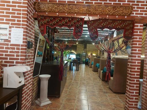 عکس رستوران سنتی برگ ریزان