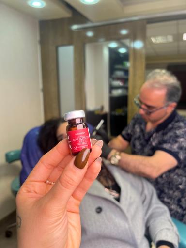 کلینیک زیبایی دکتر اکرامی