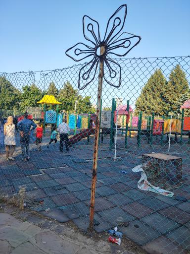 عکس زمین بازی کودکان