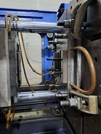 عکس خدمات تزریق پلاستیک چاهیان