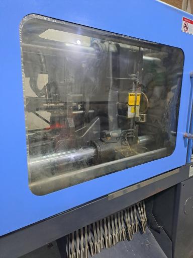 عکس خدمات تزریق پلاستیک چاهیان