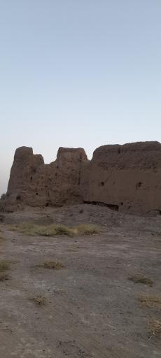 عکس قلعه کهنه زعفرانیه