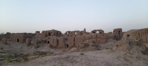 عکس قلعه کهنه زعفرانیه