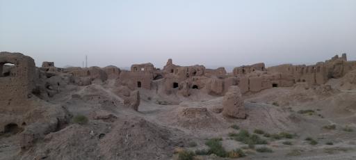 عکس قلعه کهنه زعفرانیه