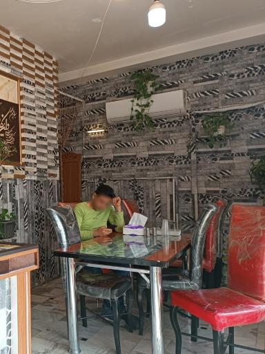 عکس تهیه غذا و کباب سرای زرین