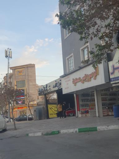 عکس تعویض روغن مسعود