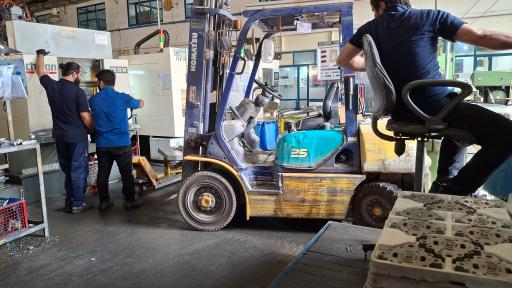 عکس گروه توسعه قطعات پیروز 