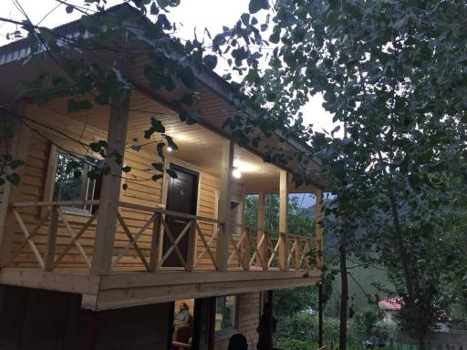 عکس اقامتگاه چوبی شیروان صفری