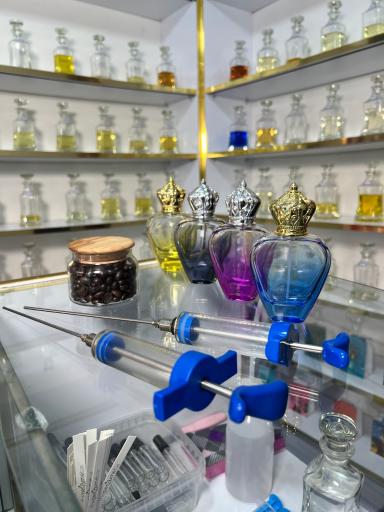 عکس عطرولوژیست