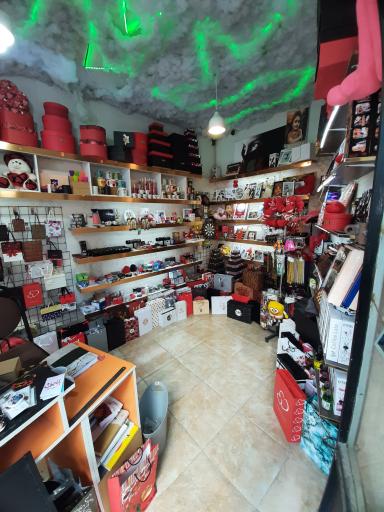 عکس فروشگاه کادویین