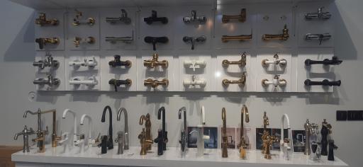 عکس بازرگانی حسین زاده