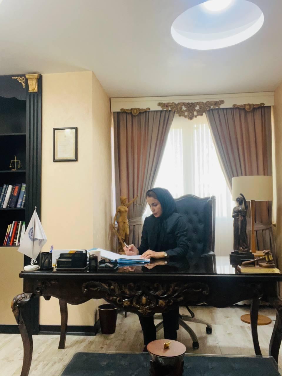 عکس دفتر وکالت کتایون عسکری