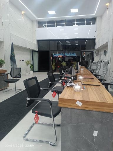 عکس بروکر املاک