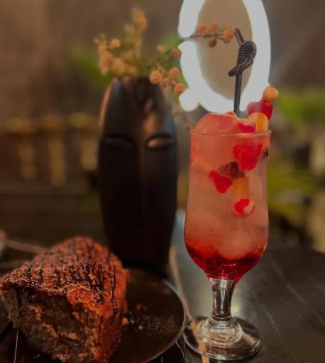 عکس کافی‌شاپ رضوان