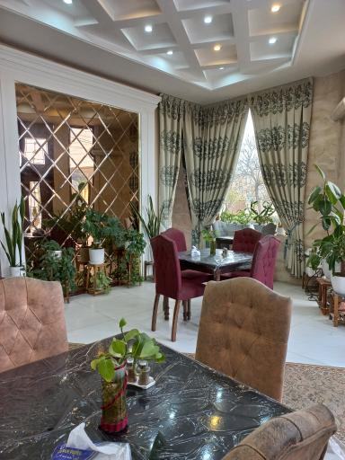 عکس رستوران نوری
