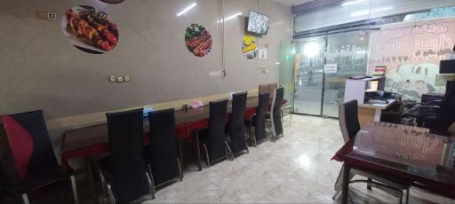 عکس کترینگ و تهیه‌ غذای بچه‌ محل