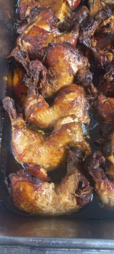 عکس کترینگ و تهیه‌ غذای بچه‌ محل