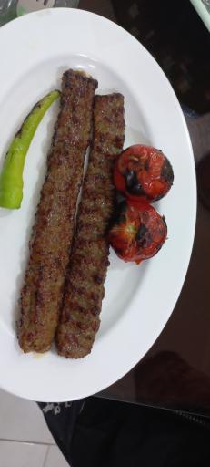 عکس کترینگ و تهیه‌ غذای بچه‌ محل