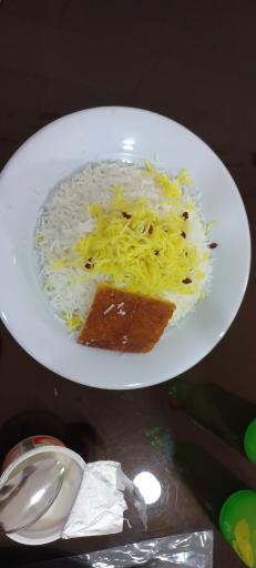 عکس کترینگ و تهیه‌ غذای بچه‌ محل