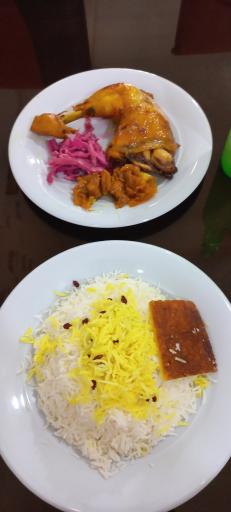 عکس کترینگ و تهیه‌ غذای بچه‌ محل