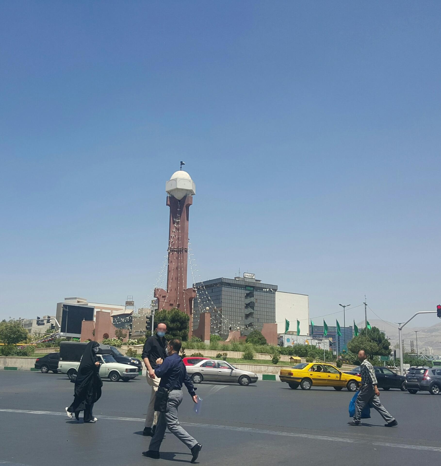 عکس میدان دوم صادقیه