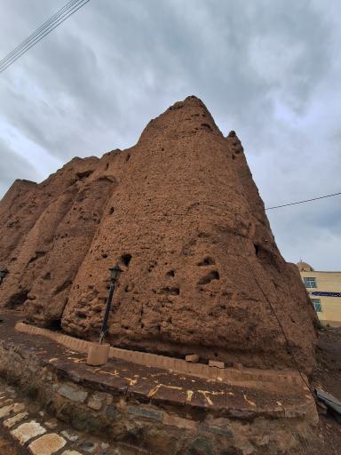 عکس قلعه برزو نیستانک