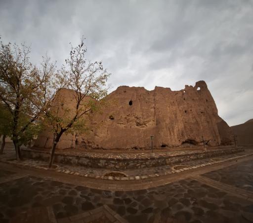 عکس قلعه برزو نیستانک
