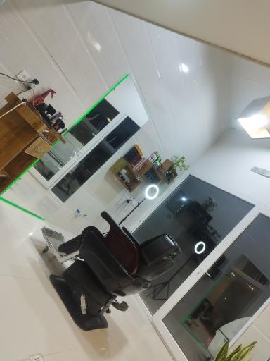 عکس آرایشگاه یاس 