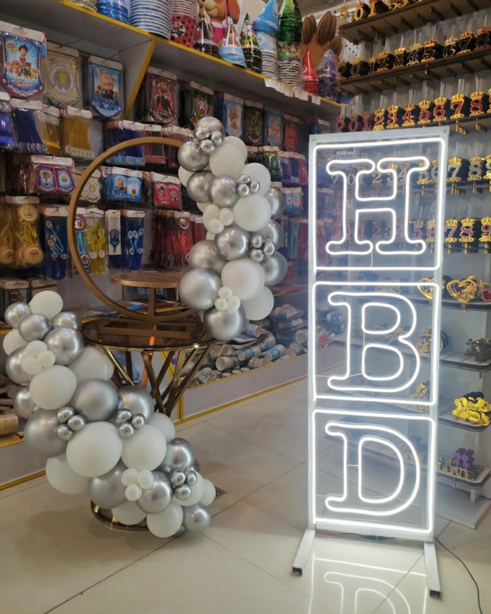 عکس تم تولد عمو بادکنکی