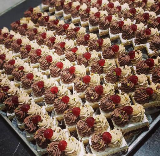 عکس قنادی مهتاب