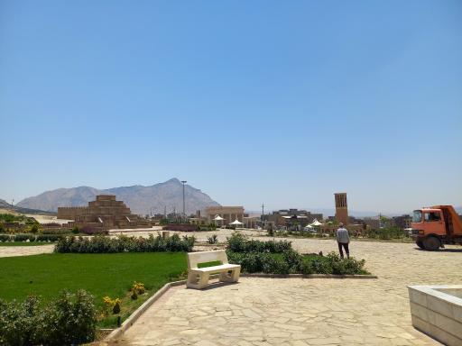 عکس مینی ورلد ملایر