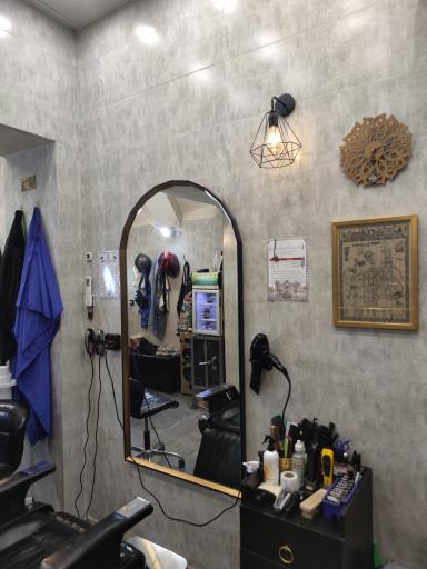 عکس آرایشگاه مردانه دوکارد