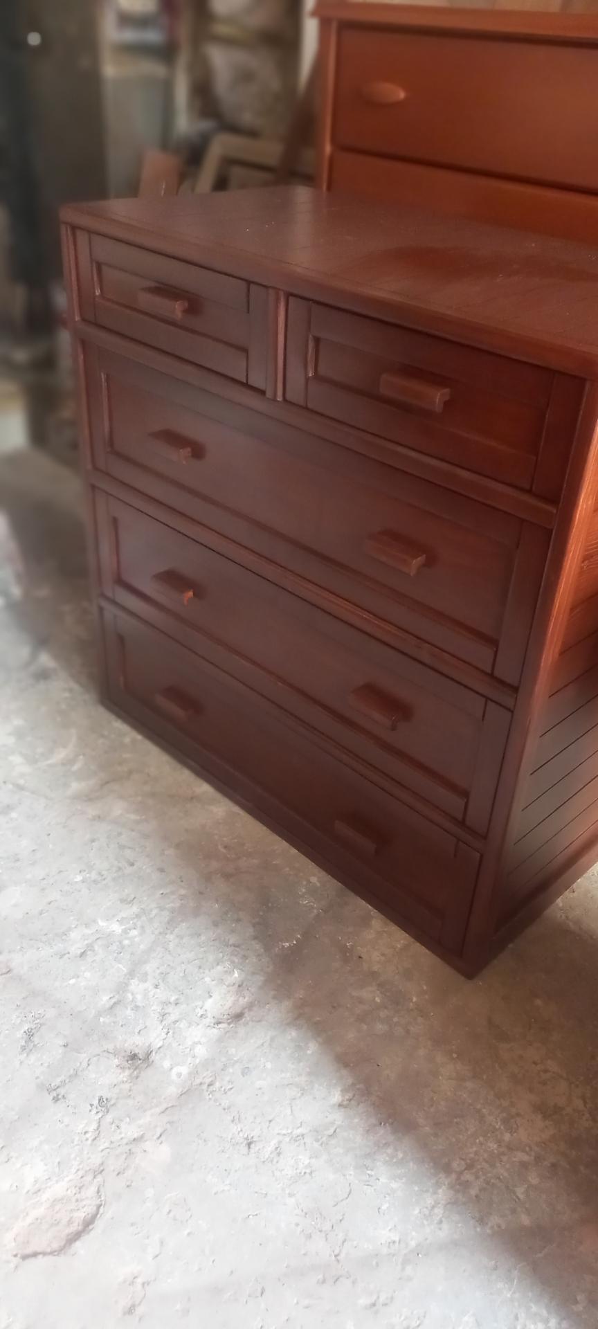 عکس رنگ کاری چوب معتمد