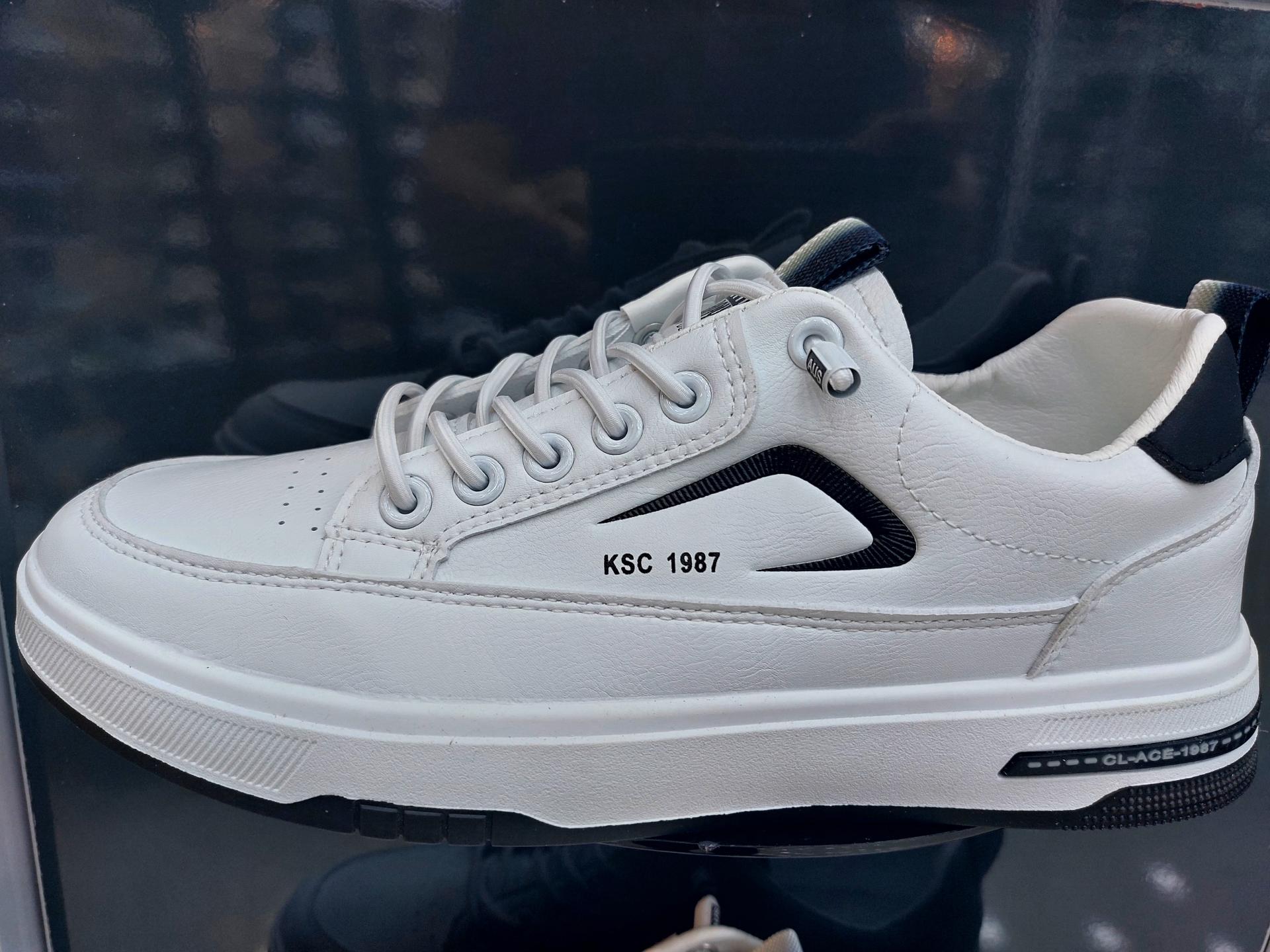 عکس فروشگاه پوشاک قشم لاین