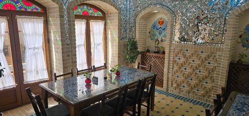 عکس عمارت جیران 