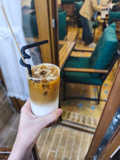 عکس عمارت جیران 