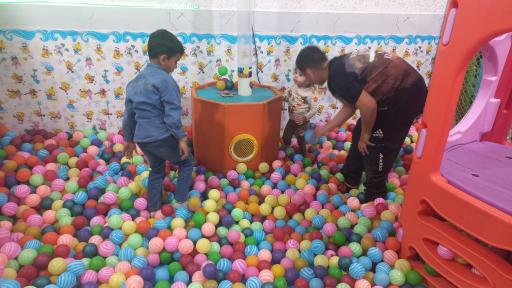 عکس خانه بازی شادی