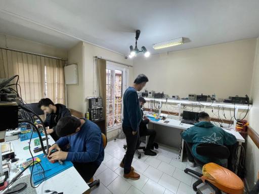 آموزشگاه فنی حرفه ای تعمیرات موبایل و تبلت پایه فنون گیلان