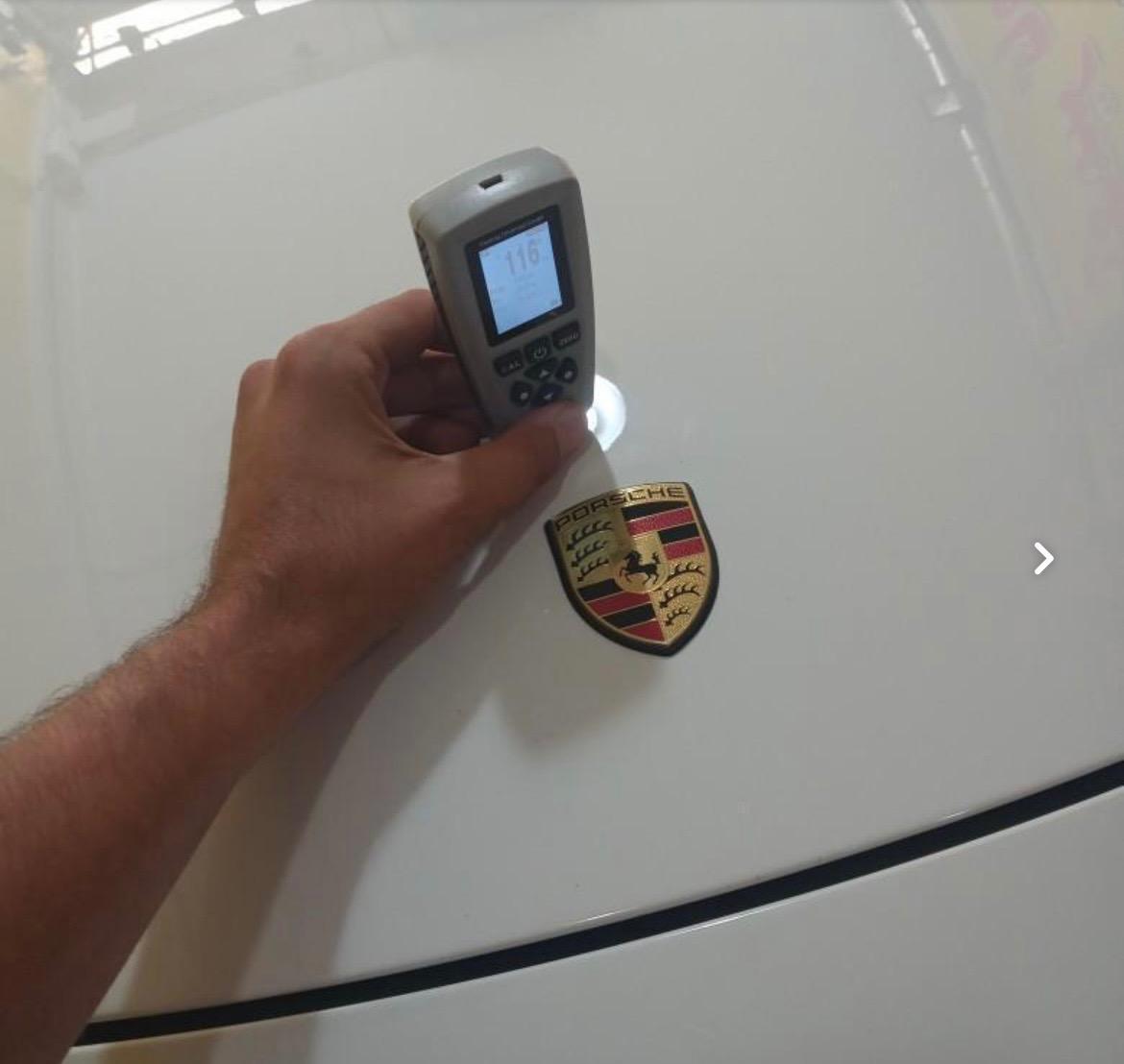 عکس کارشناسی رنگ بدنه و فنی خودرو تشخیص رنگ آرتا