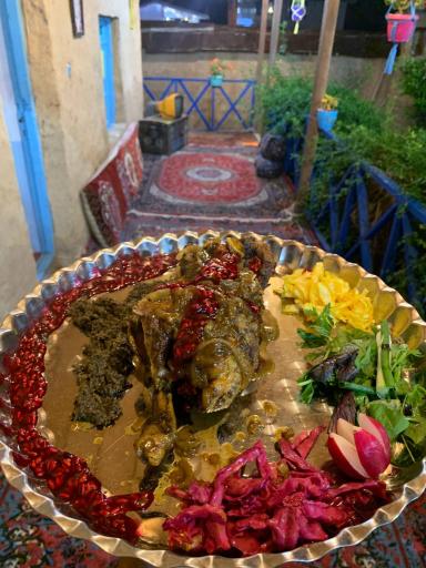کافه رستوران بومگردی پدربزرگ