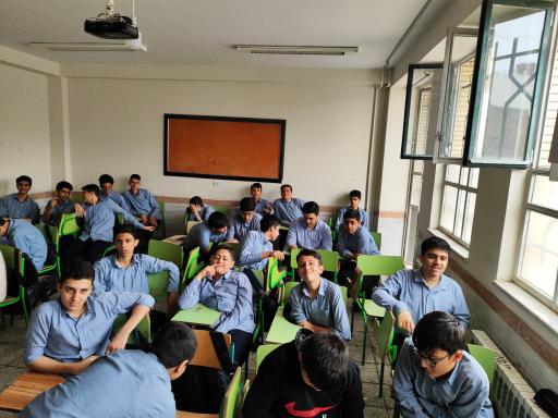 عکس دبیرستان دوره اول شهید رجایی