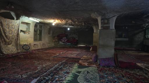 عکس مسجد سنگی و صخره ای روستای چراغیل