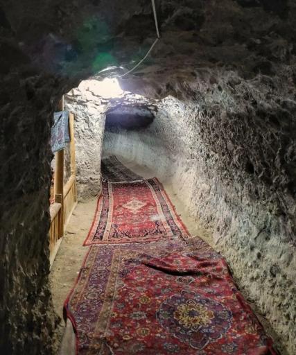 عکس مسجد سنگی و صخره ای روستای چراغیل