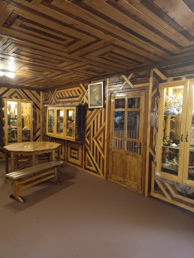 عکس کتابخانه چوبی