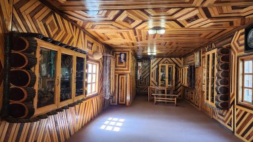 عکس کتابخانه چوبی