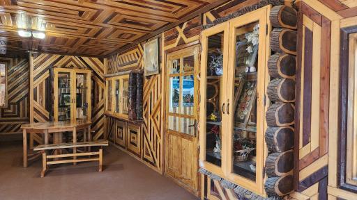 عکس کتابخانه چوبی