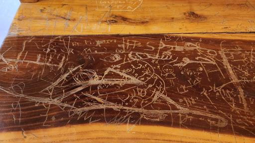 عکس کتابخانه چوبی