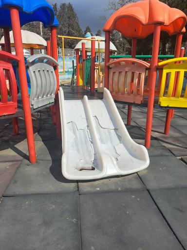 عکس زمین بازی کودکان