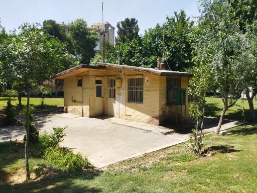 عکس دفتر مدیریت بوستان صنوبر